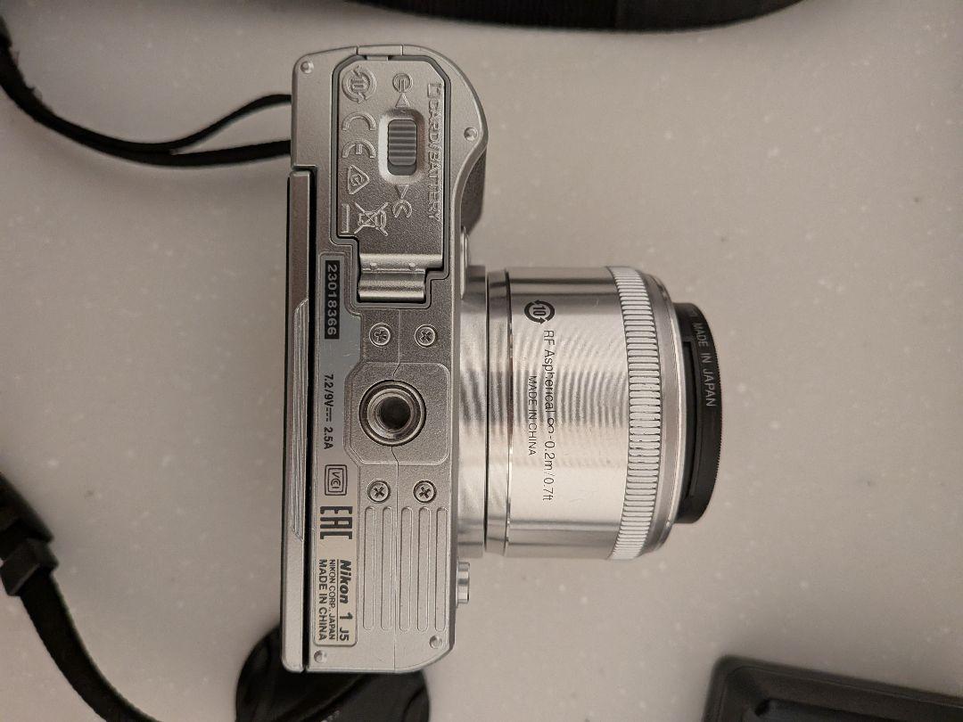 Nikon J5 18.5mmレンズ付き