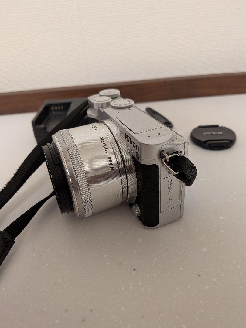 Nikon J5 18.5mmレンズ付き