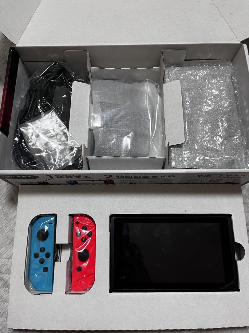 任天堂　Switch 本体　付属品付き
