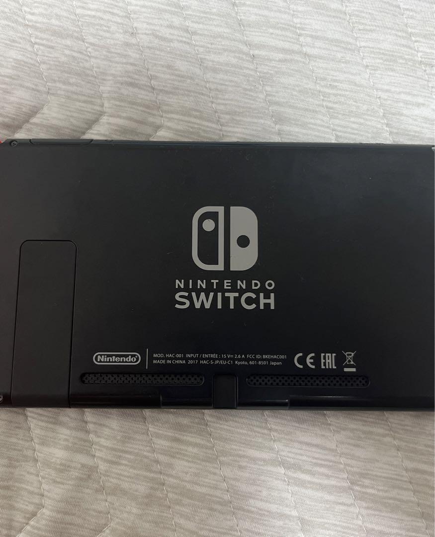 任天堂　Switch 本体　付属品付き