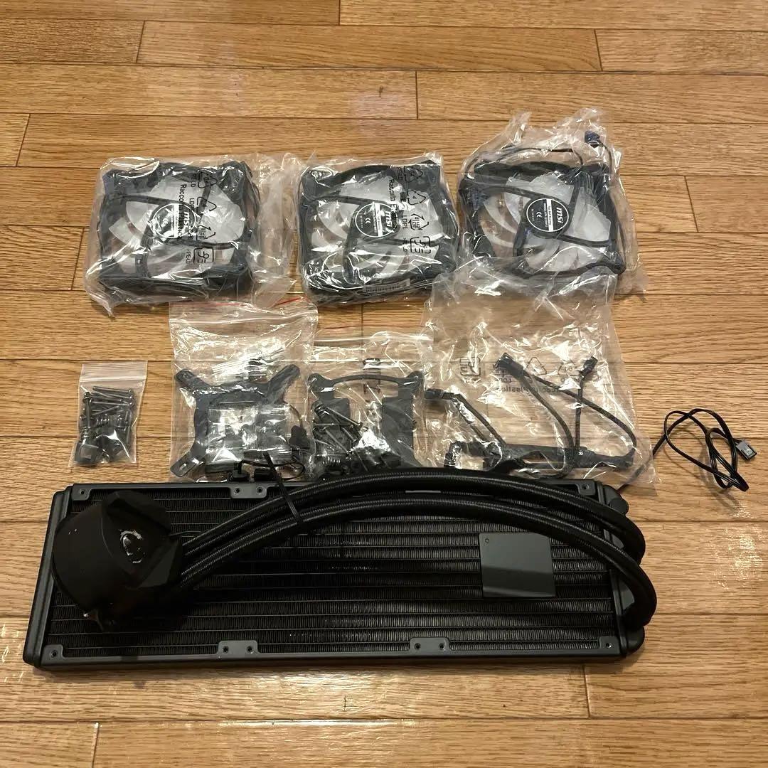 MSI MAG CORELIQUID 360R V2 簡易水冷