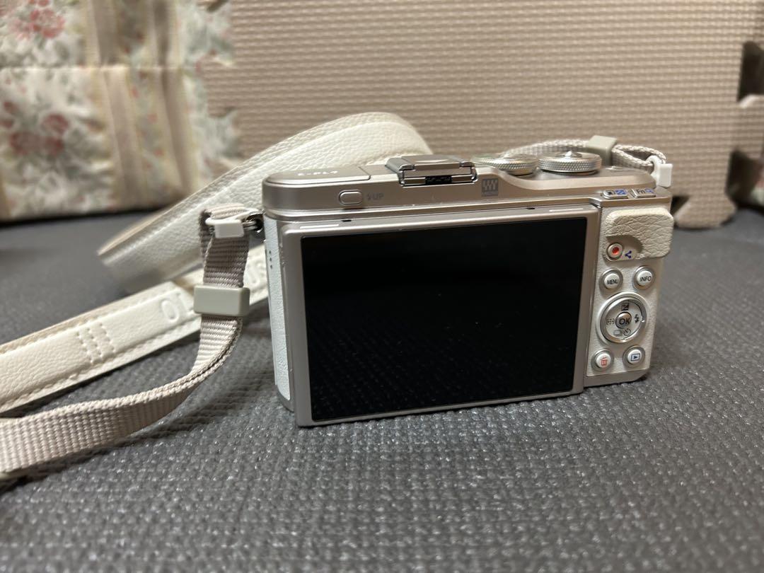 OLYMPUS PEN E-PL9 ホワイト