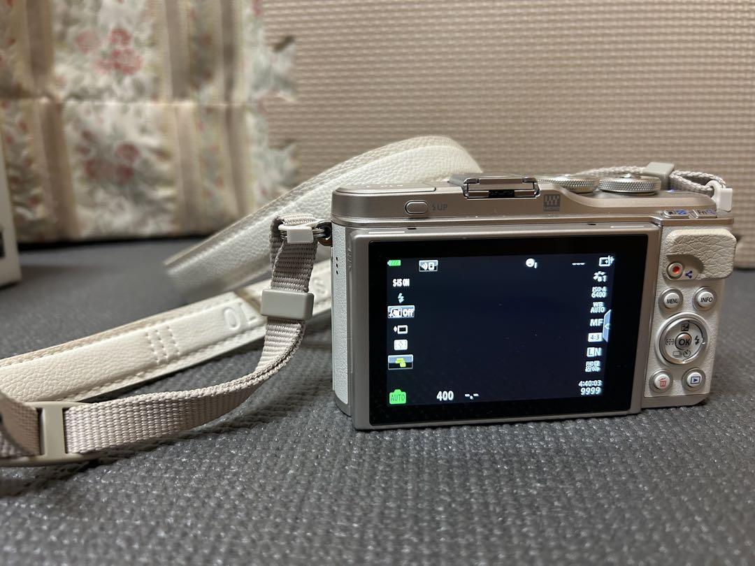 OLYMPUS PEN E-PL9 ホワイト