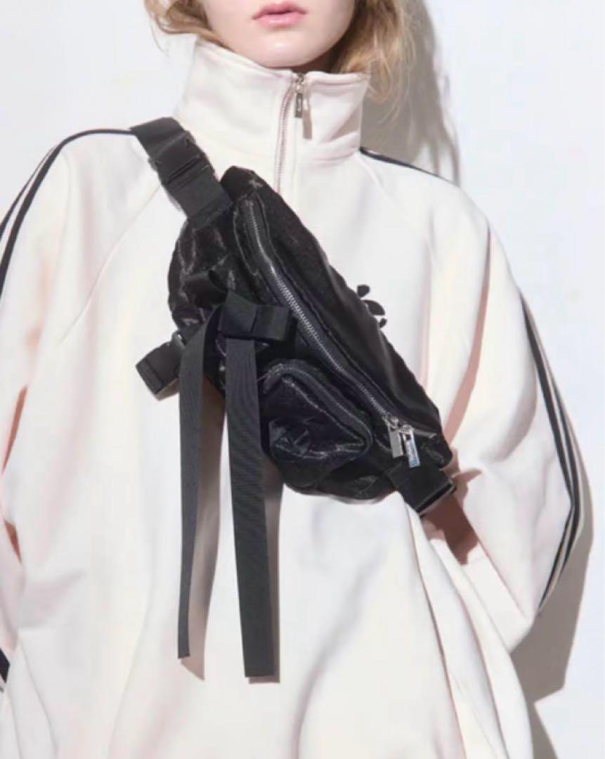 エピヌ épine é ribbon satin 2way body bag