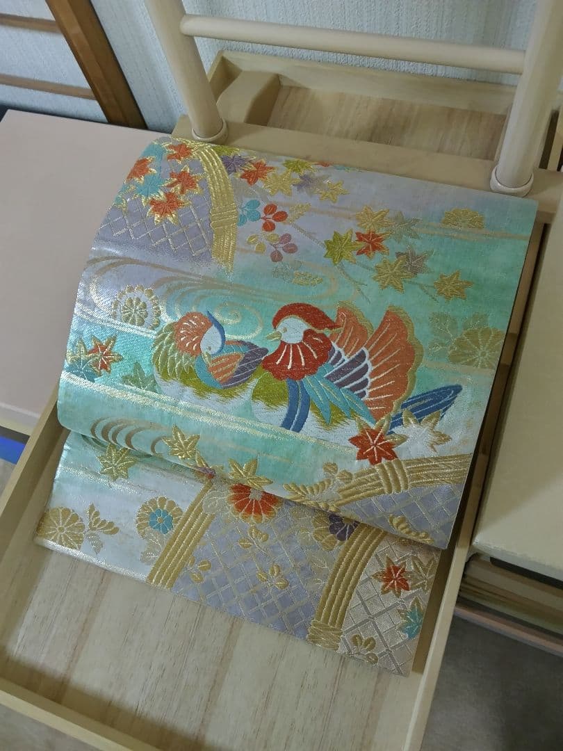 袋帯 六通 薄緑 シルバー箔 金糸箔 小袖百彩 光悦垣鴛鴦文 美品