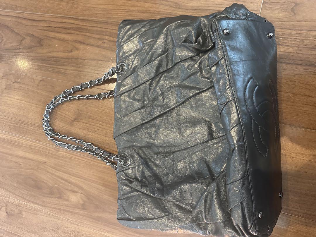 CHANEL シャネル　ココマーク チェーンバッグ プリーツ グレー レザー