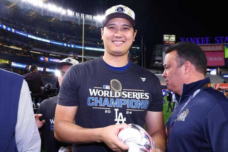大谷翔平2024WS優勝パレード＆ロッカールーム選手着用CAP2個1組