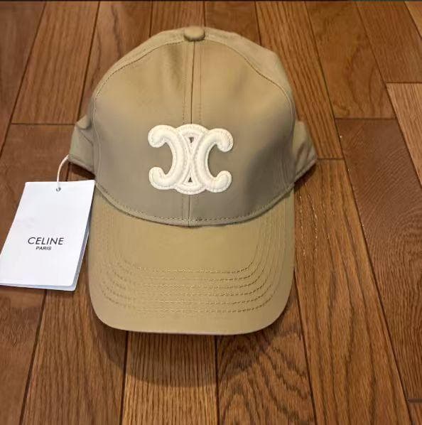 CELINE ブラウン ベースボールキャップ - メルカリ