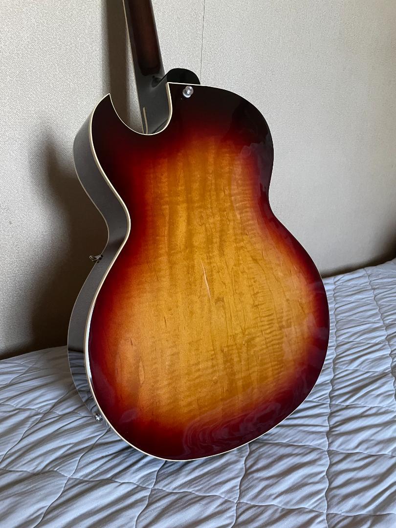 ギター Archtop Tribute AT105 Late '50s Burst