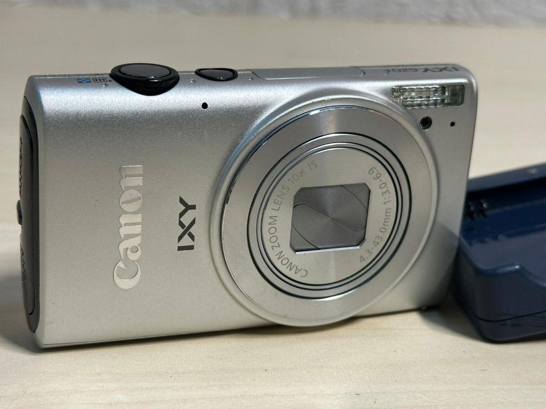 Canon IXY620F シルバー デジタルカメラ バッテリー充電器付き