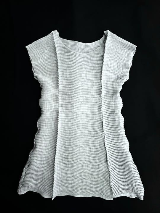 定番高品質】 ISSEYMIYAKE 3D 立体プリーツ カットソー トップス