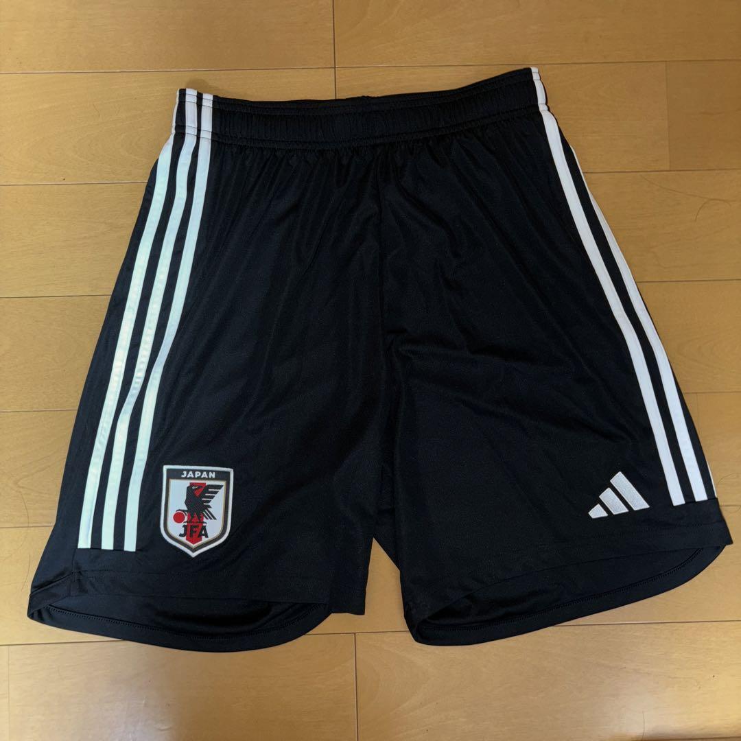 サッカー日本代表アディダス ハーフパンツ Lサイズ 2022