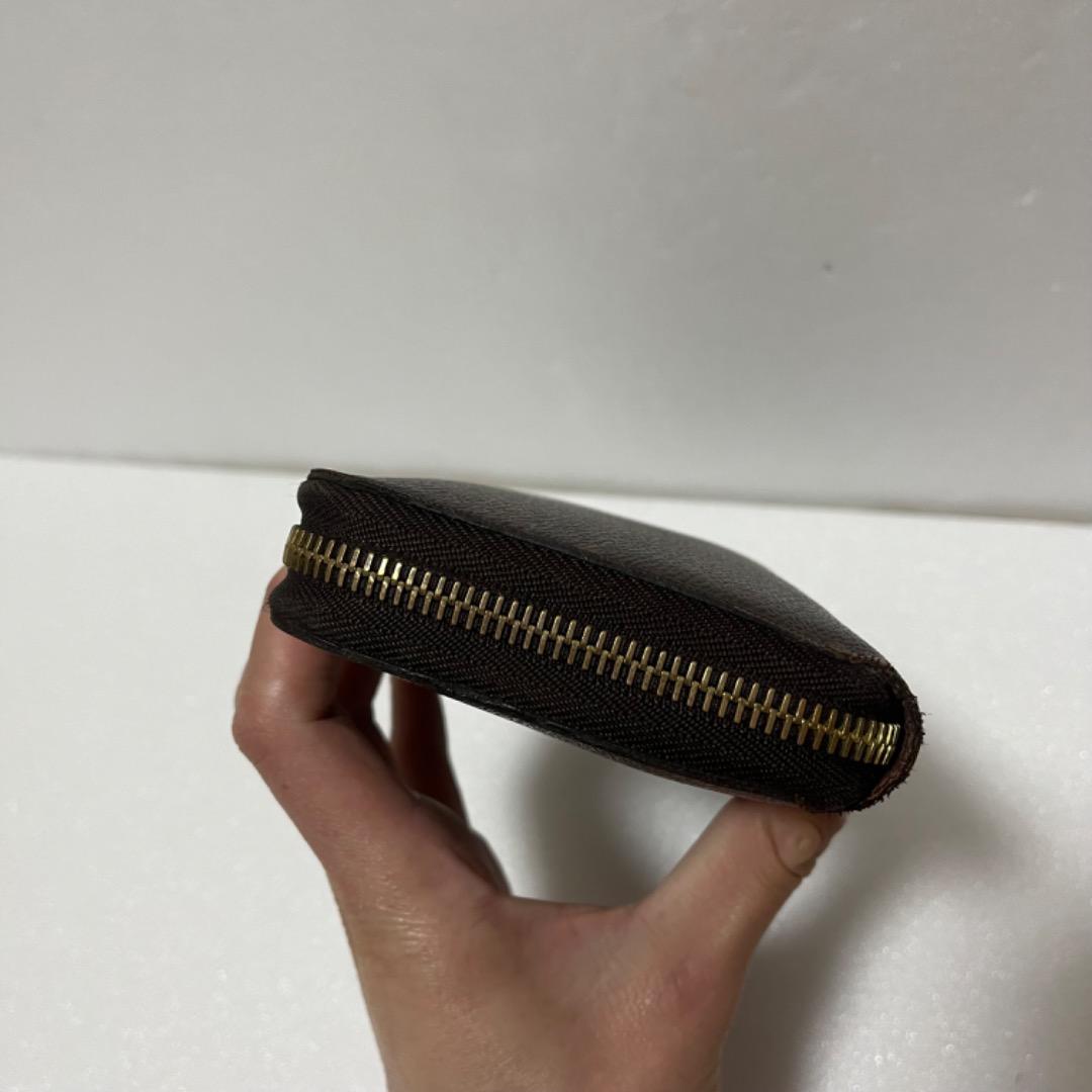 ルイヴィトン　モノグラム　長財布　ジッピーウォレット　M60017