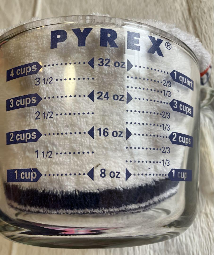 青文字 Pyrex 耐熱ガラスの計量カップ 1,000㎖　ヴィンテージ
