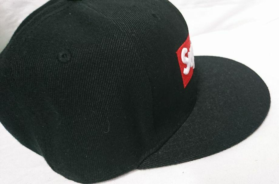 Supreme 赤ロゴ ブラック POeFa-m30085215180 メンズ キャップ 好評人気