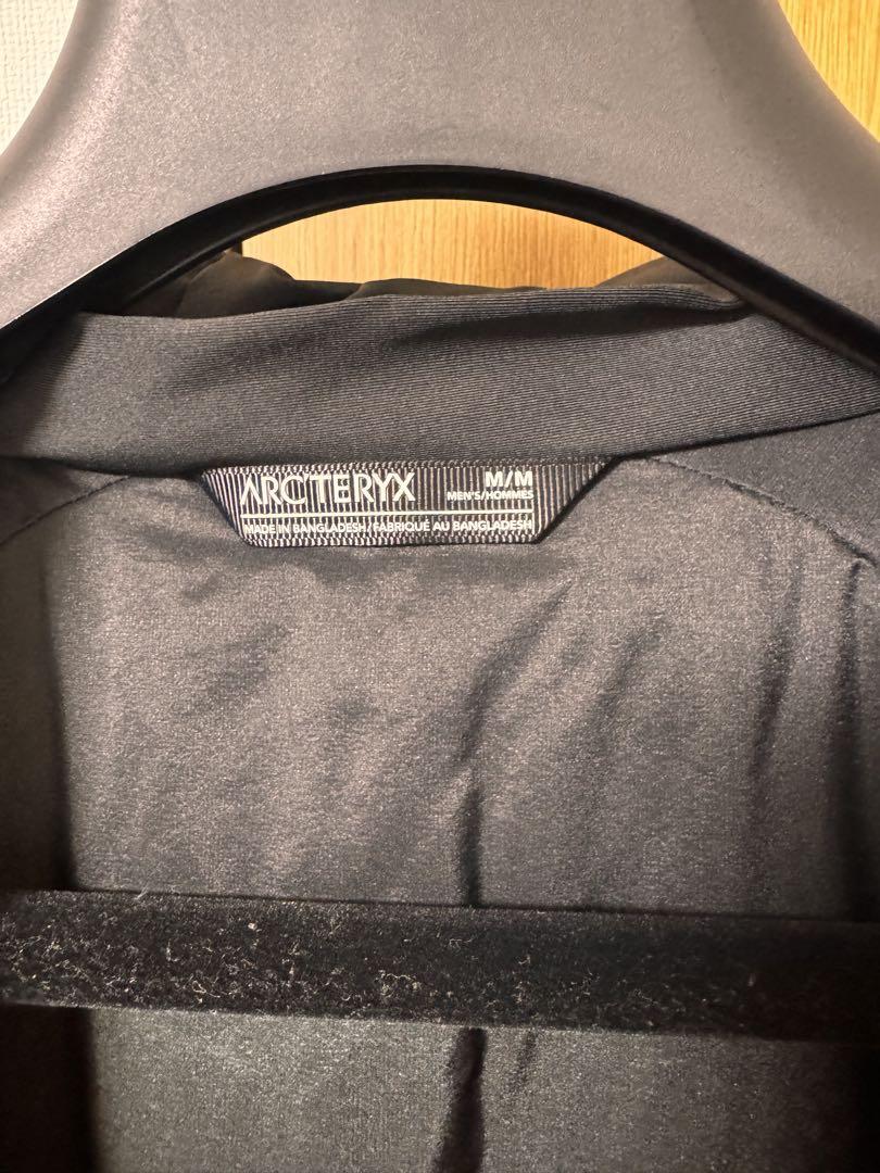 Arc'teryx ヘビーウェイトフーディ　ブラック　Mサイズ