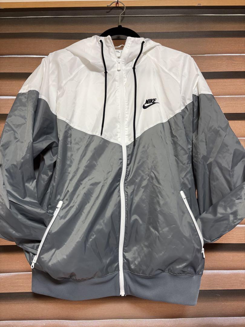 Nike ウィンドランナー　フーディージャケット　ホワイト/グレー