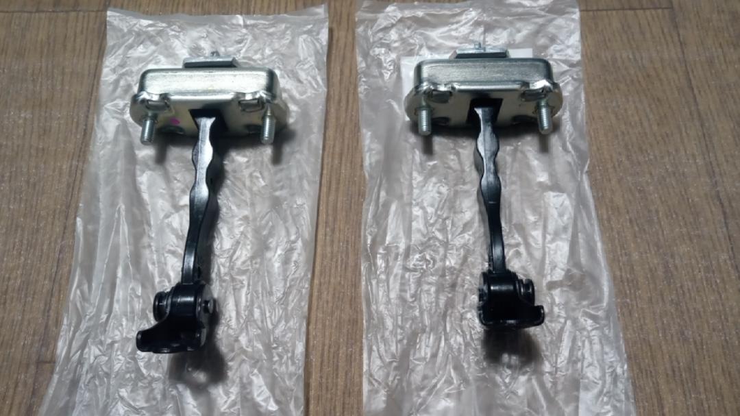 定番新作登場 残り1組 NISSAN 純正 シルビア 流用 R35 ドア チェックリンク 左右 AXdVU-m30097143274 定番大特価