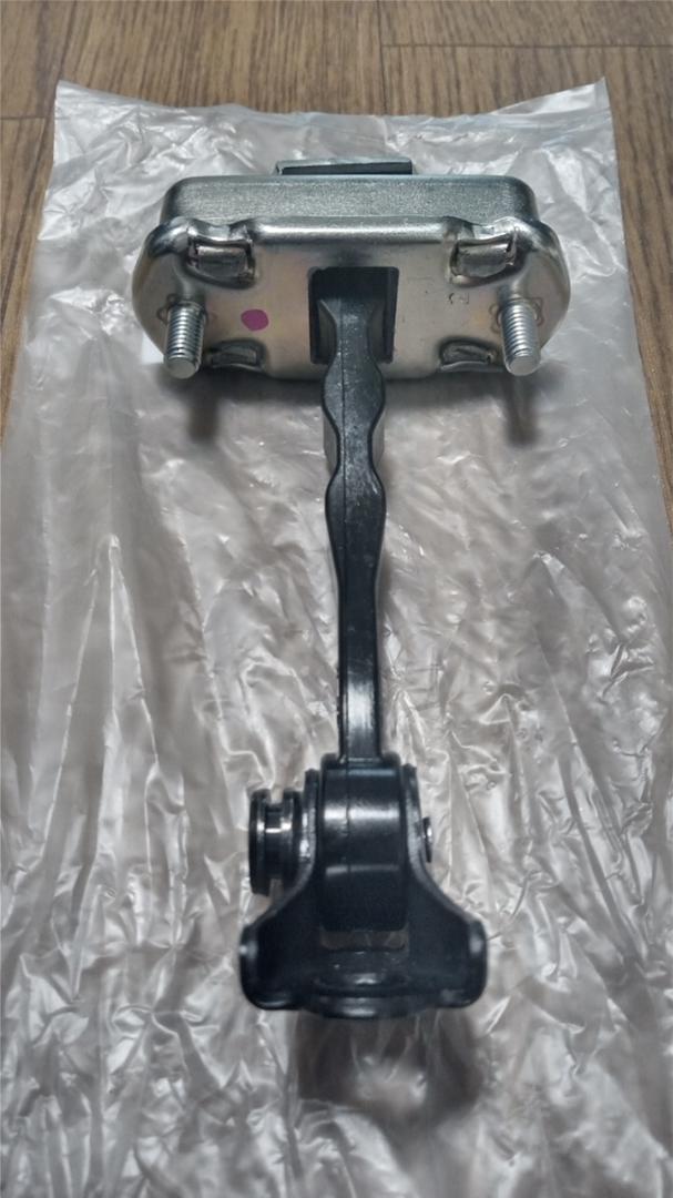 定番新作登場 残り1組 NISSAN 純正 シルビア 流用 R35 ドア チェックリンク 左右 AXdVU-m30097143274 定番大特価