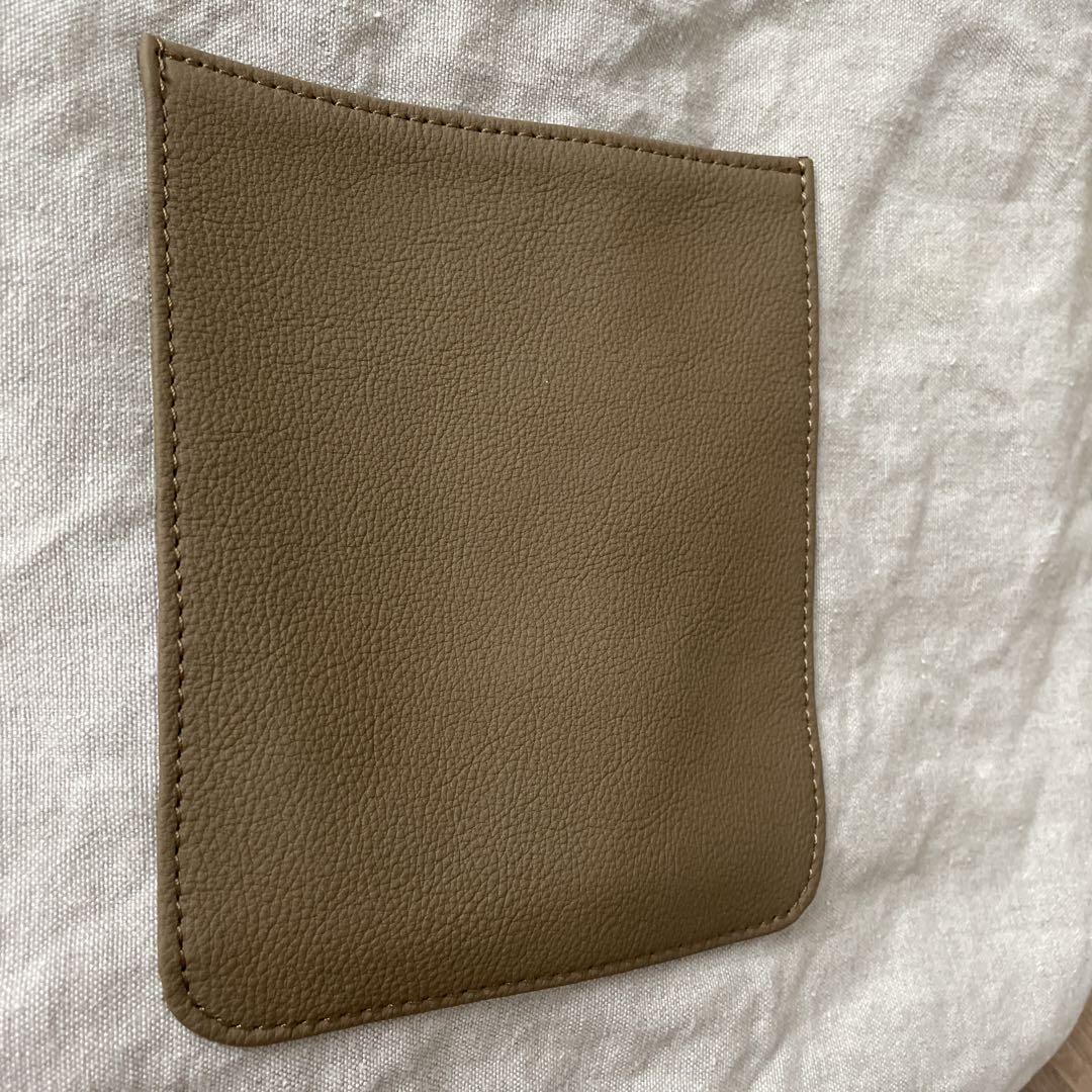 イーラ era. tatazumaiizumai omusubi bag 茶色