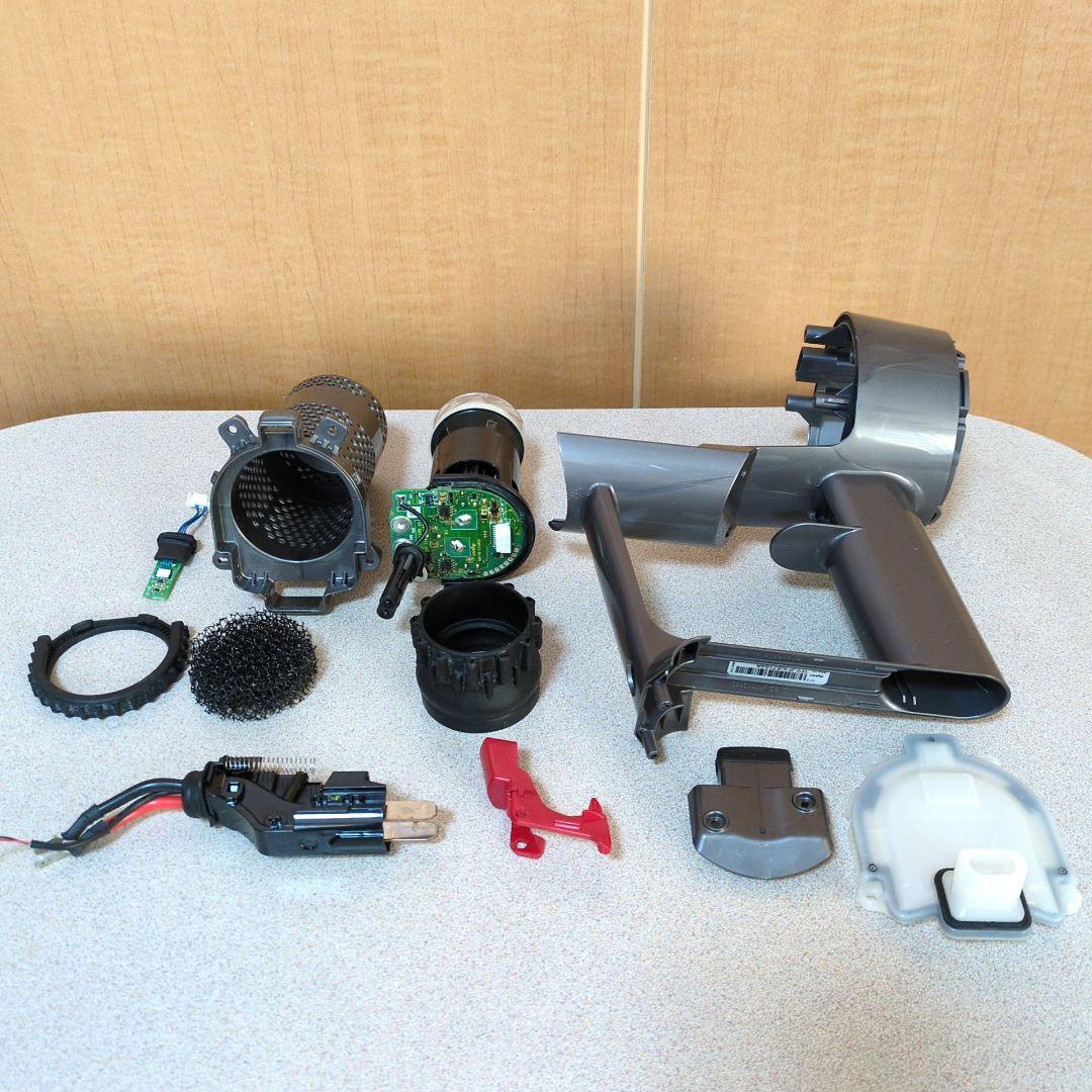 【美品】ダイソン dyson cyclone  V10 / SV12 本体のみ