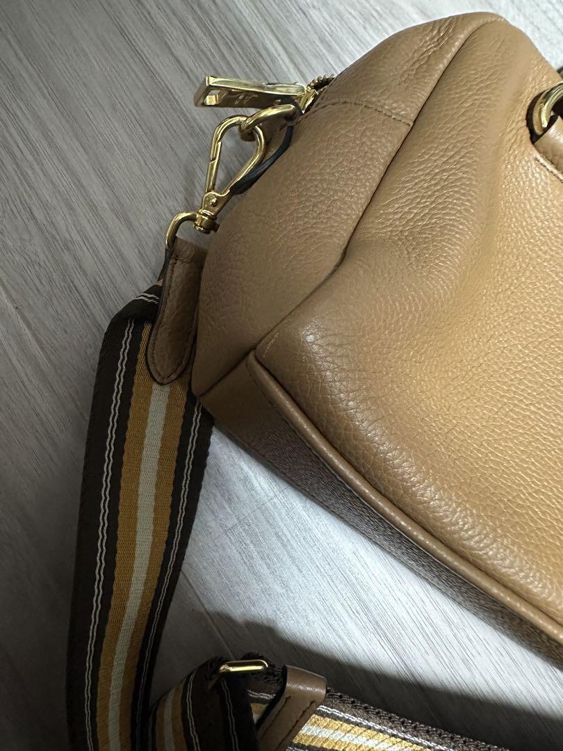 PRADA ブラウン レザー ハンドバッグ