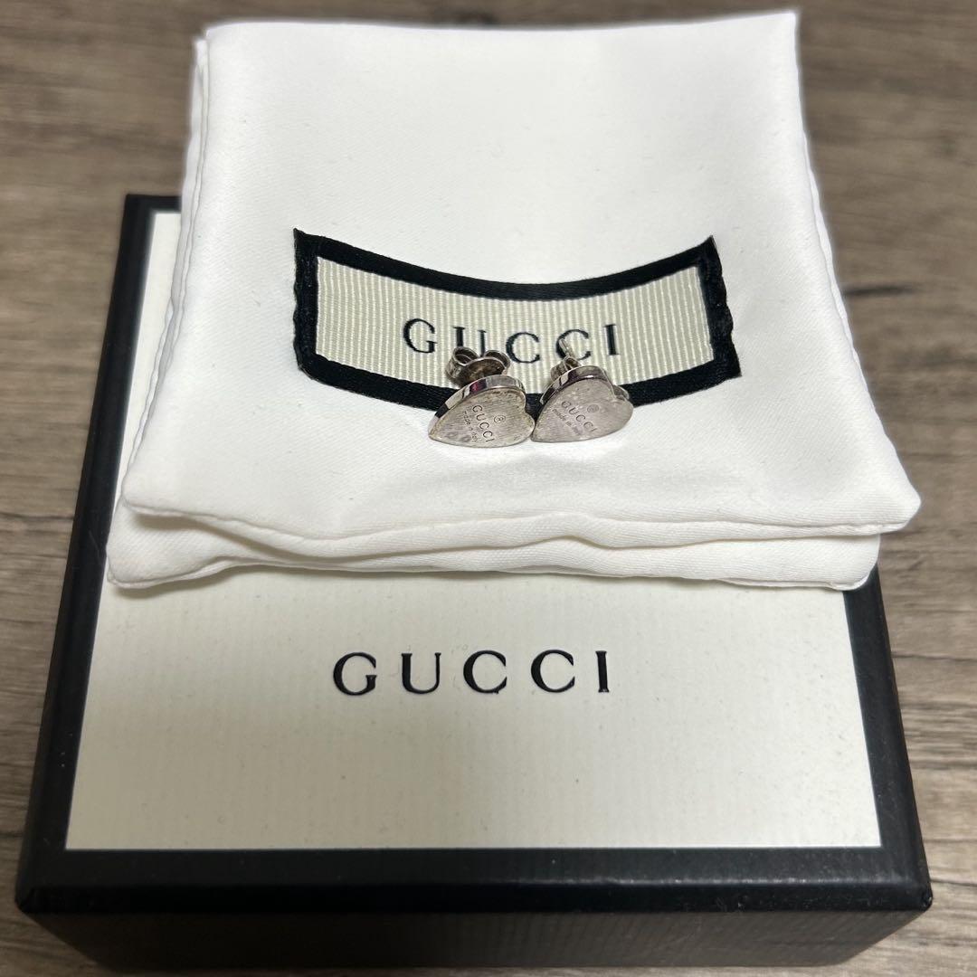 GUCCI トレードマークハートシェイプピアス