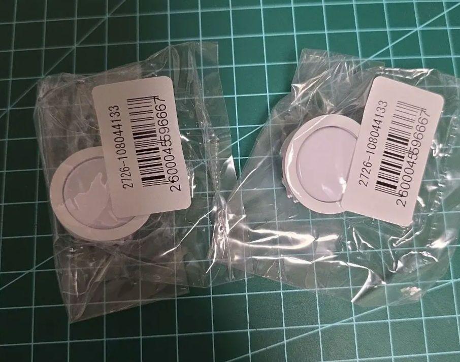 OneFRAME ボタン ホワイト 24mm2個 レバーレス