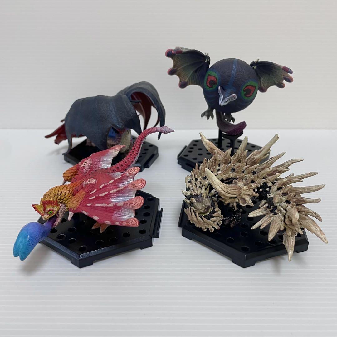 【値下げしました】モンスターハンター　スタンダード　フィギュア　4体 値下げしました】モンスターハンター フィギュア 4体