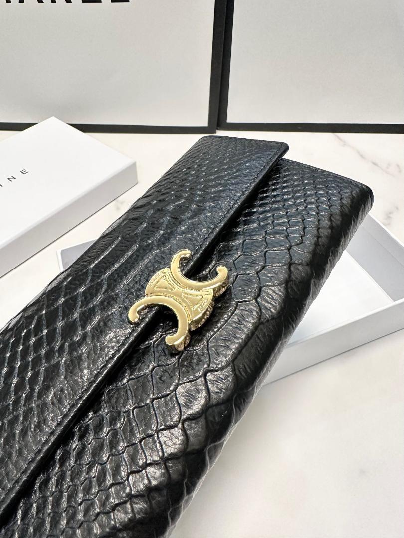 CELINE セリーヌ ロゴモチーフ 長財布（小銭入れあり） カーフ