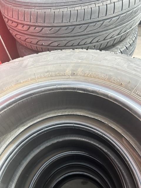中古タイヤ　195/80R15 107/105N 2本　ブリヂストンR710