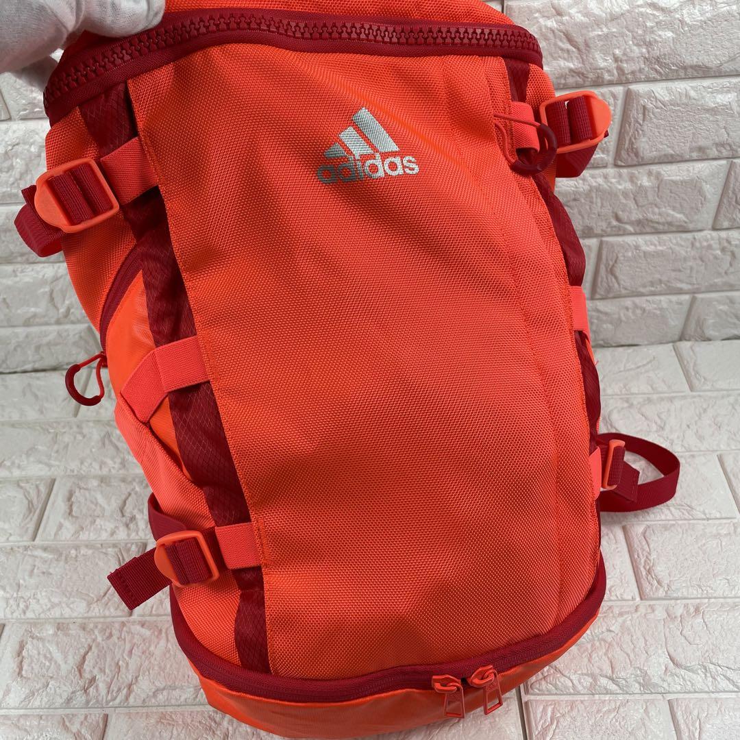 【レア色美品】adidas  アディダス　リュック　A4収納可　PC可　蛍光