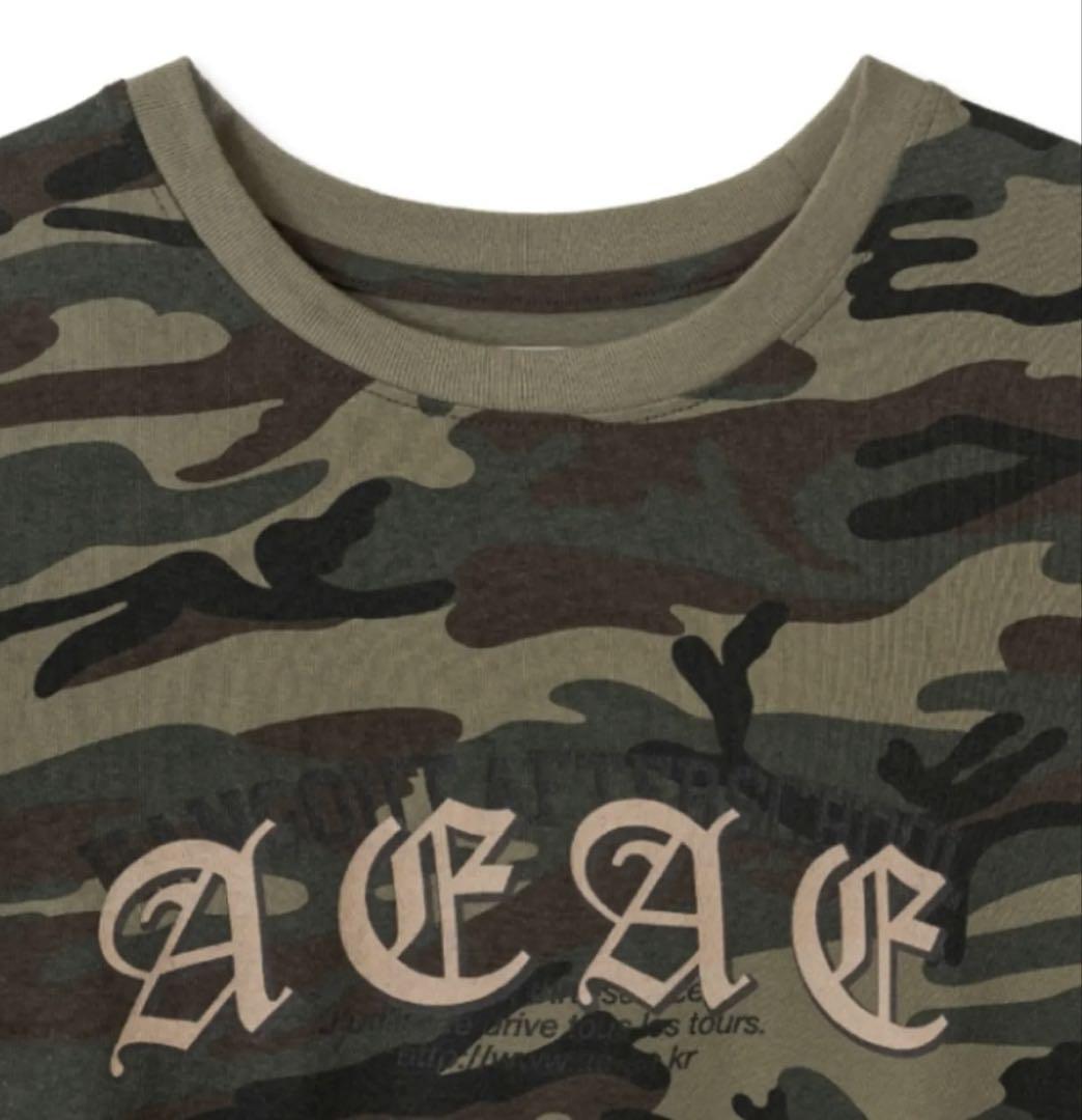 AEAE layered gothic logo crop tシャツ