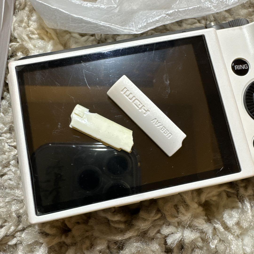 Casio EXILIM デジタルカメラ EX-ZR1100 ホワイト