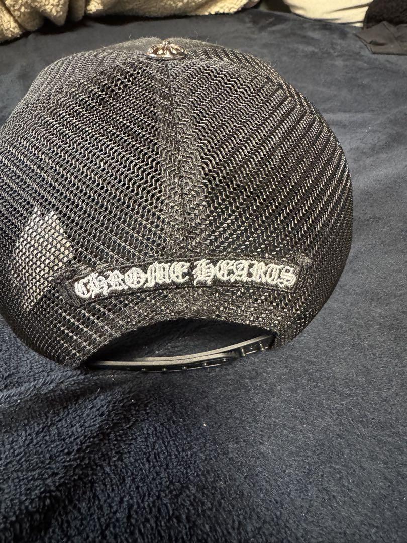CHROME HEARTS ブラック トラッカーキャップ