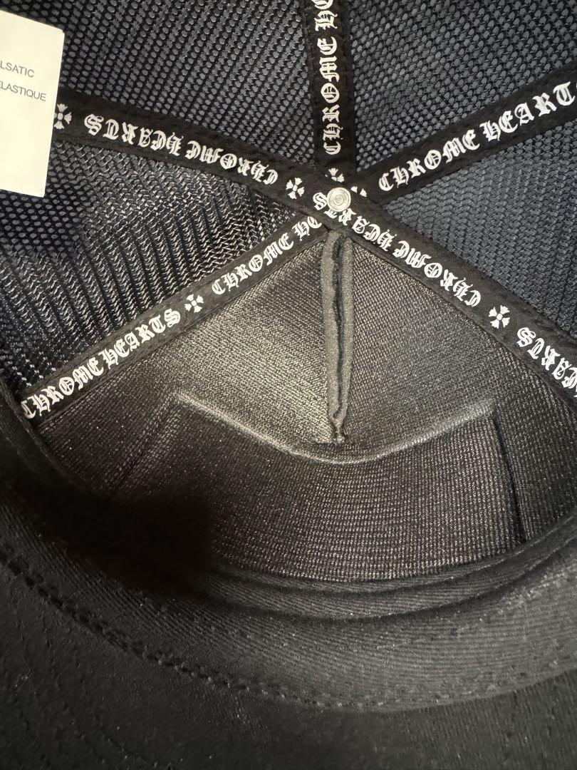 CHROME HEARTS ブラック トラッカーキャップ