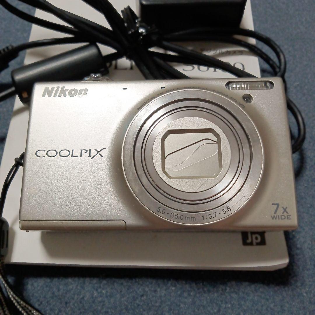 NIKON COOLPIX S6100 デジカメ　ジャンク