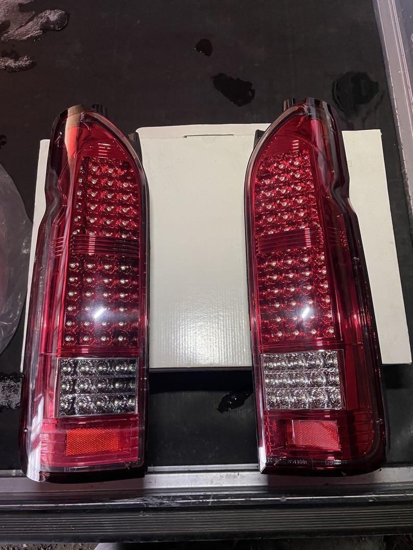 200系ハイエースLED テールライト 左右セット レッド/クリア
