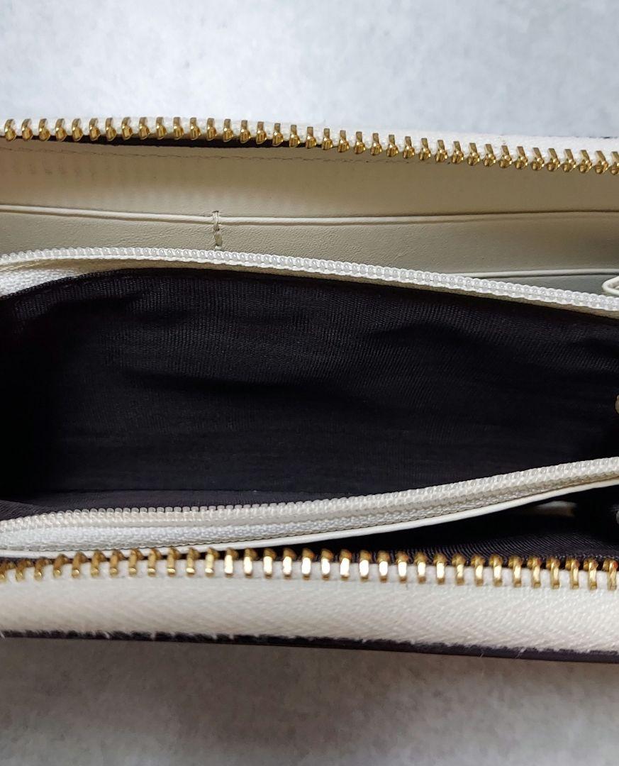 【希少】廃盤　入手困難　GUCCI　シルヴィ　薔薇刺繍　長財布