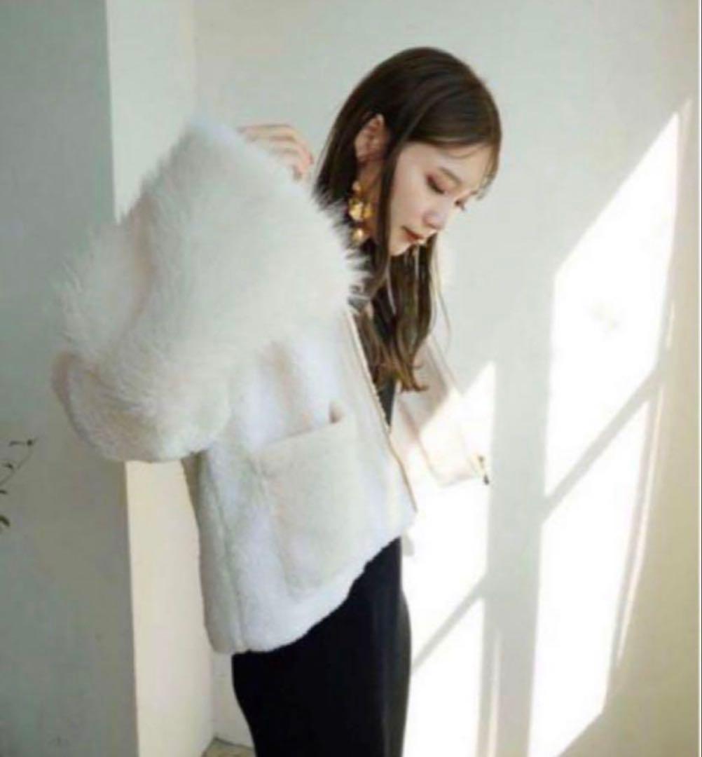 acka. ファーコート　ホワイト　試着のみの美品