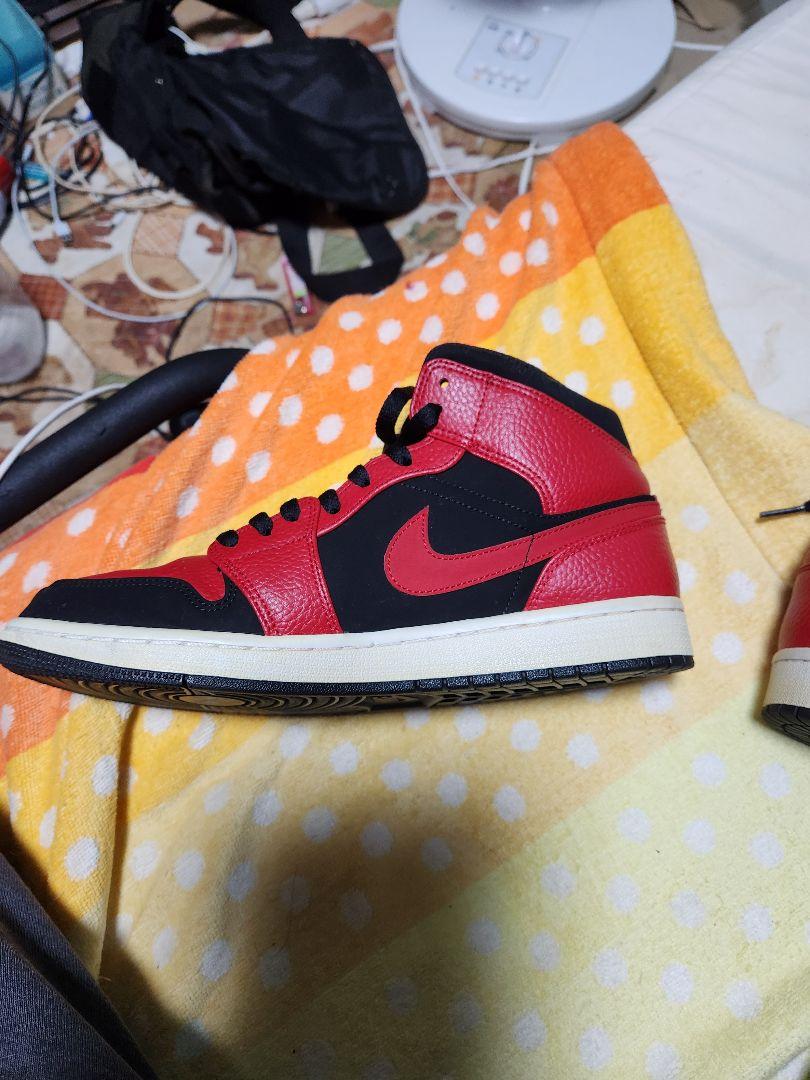 爆買いしたくなる AIR JORDAN1MIDGYMのリバースブレッドBLACKRED27.5cm - シューズ シューズ(男性用)