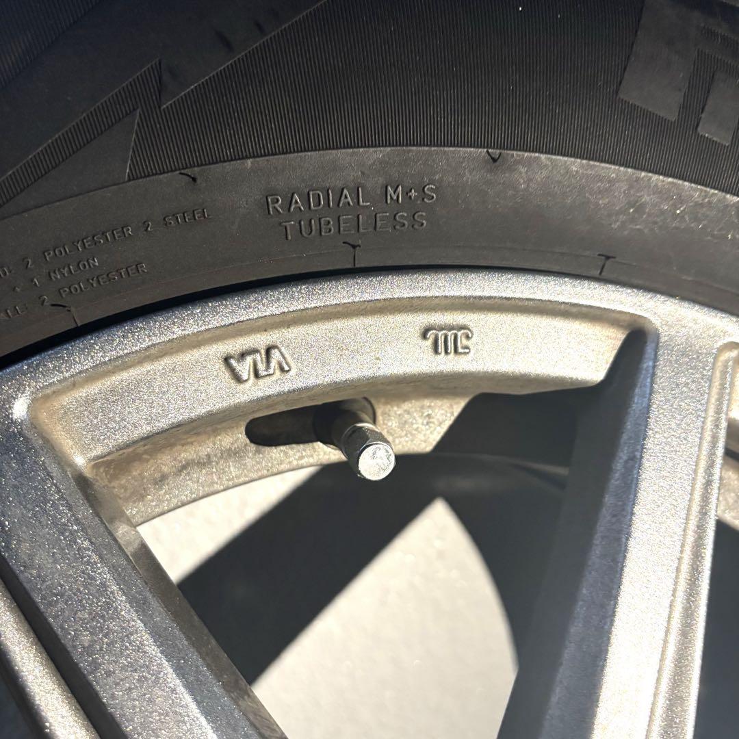 マツダCX5 スタッドレス　4本セット 225/65 R17 ワンシーズン使用