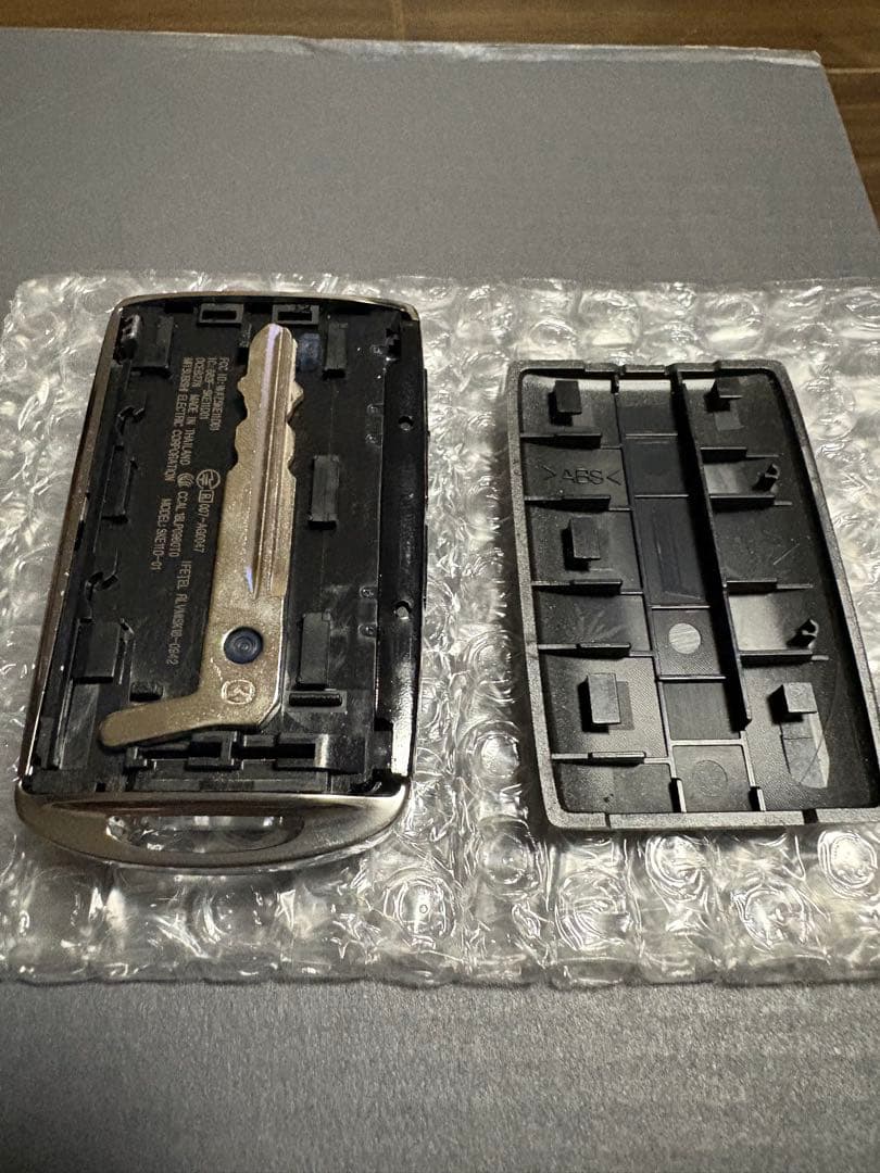 Mazda スマートキーとキーシェルMAZDA