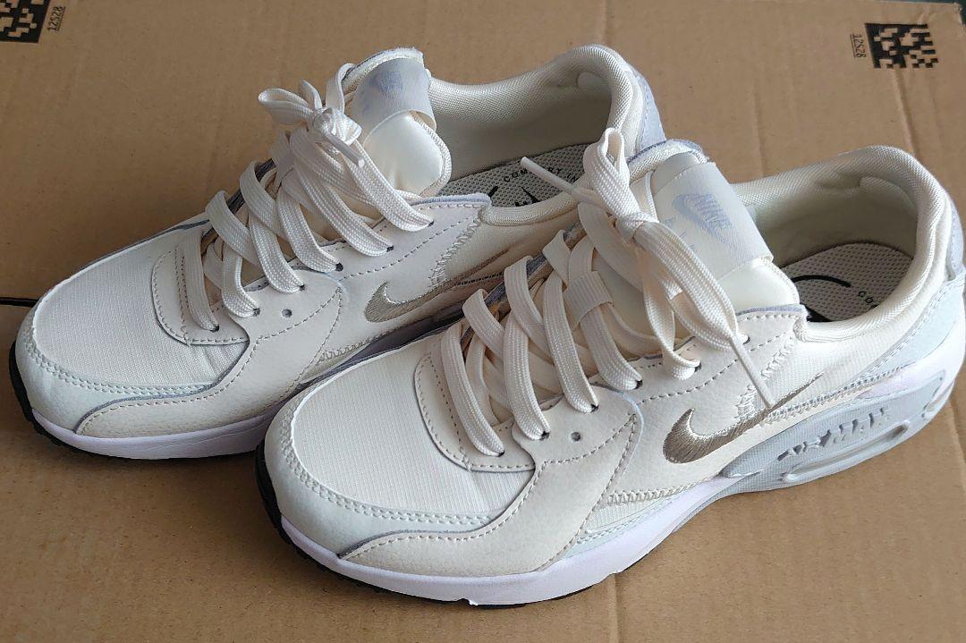 【美品】NIKE　ウィメンズ エア マックス エクシー 　23cm