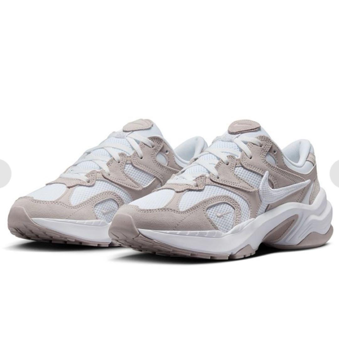 【完売品】新品未使用 emmi/エミ 【NIKE】W AL8 23.5cm