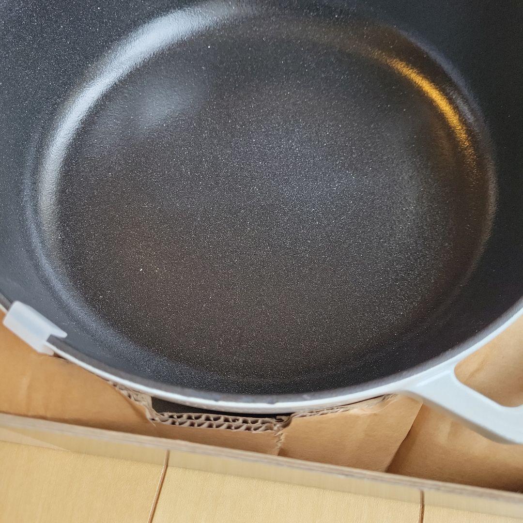 ストウブ　ブレイザー　ソテーパン　スノーフレーク　24cm