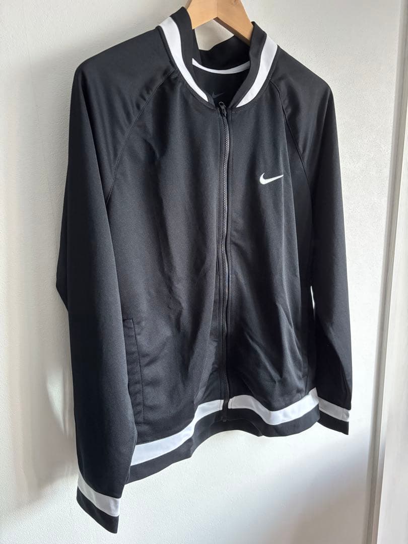 新品! 　NIKEウインドブレーカージャケットDF STARTING FIVE