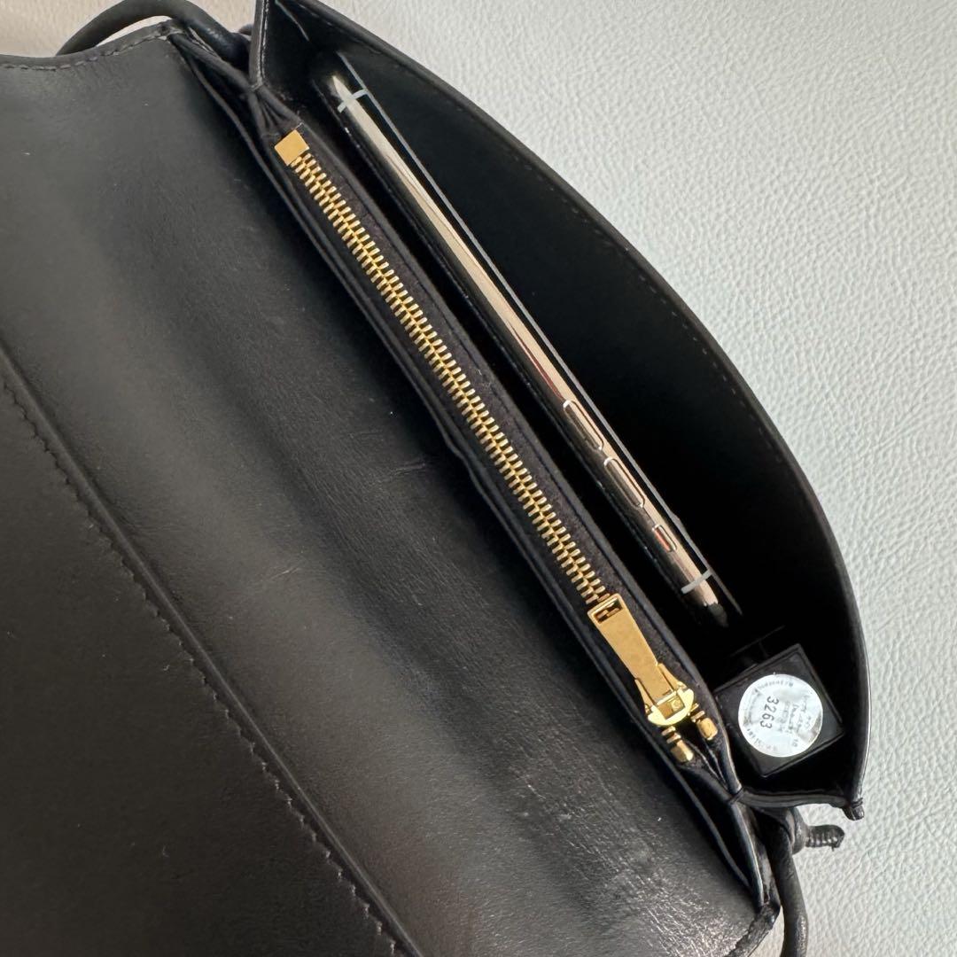 BOTTEGA VENETA /カセット ショルダーウォレット ブラック 長財布