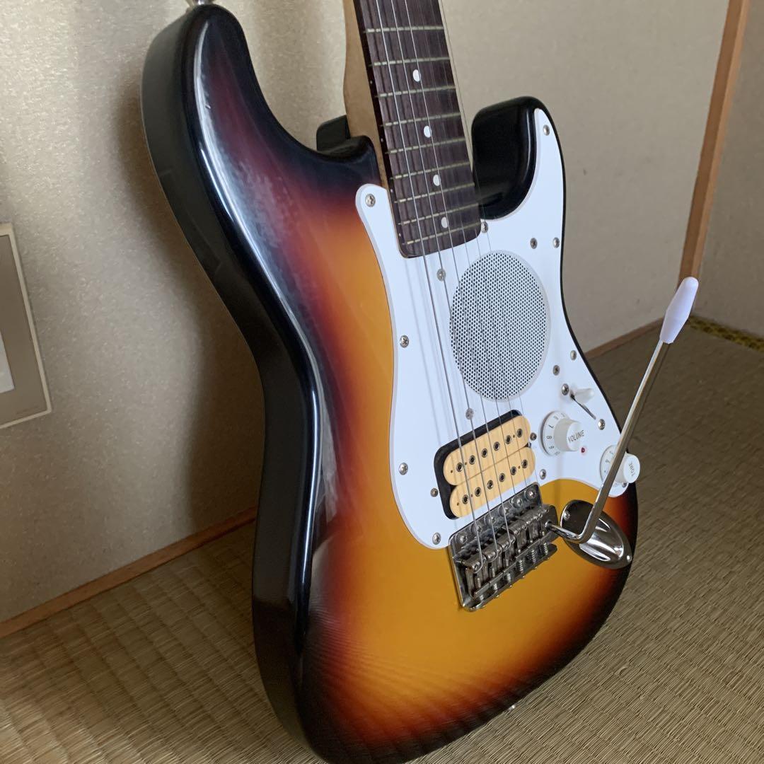 Fender ストラトキャスター　Champ アンプ内蔵　ギター サンバースト Fender ストラトキャスター Champ アンプ内蔵 ギター サンバースト