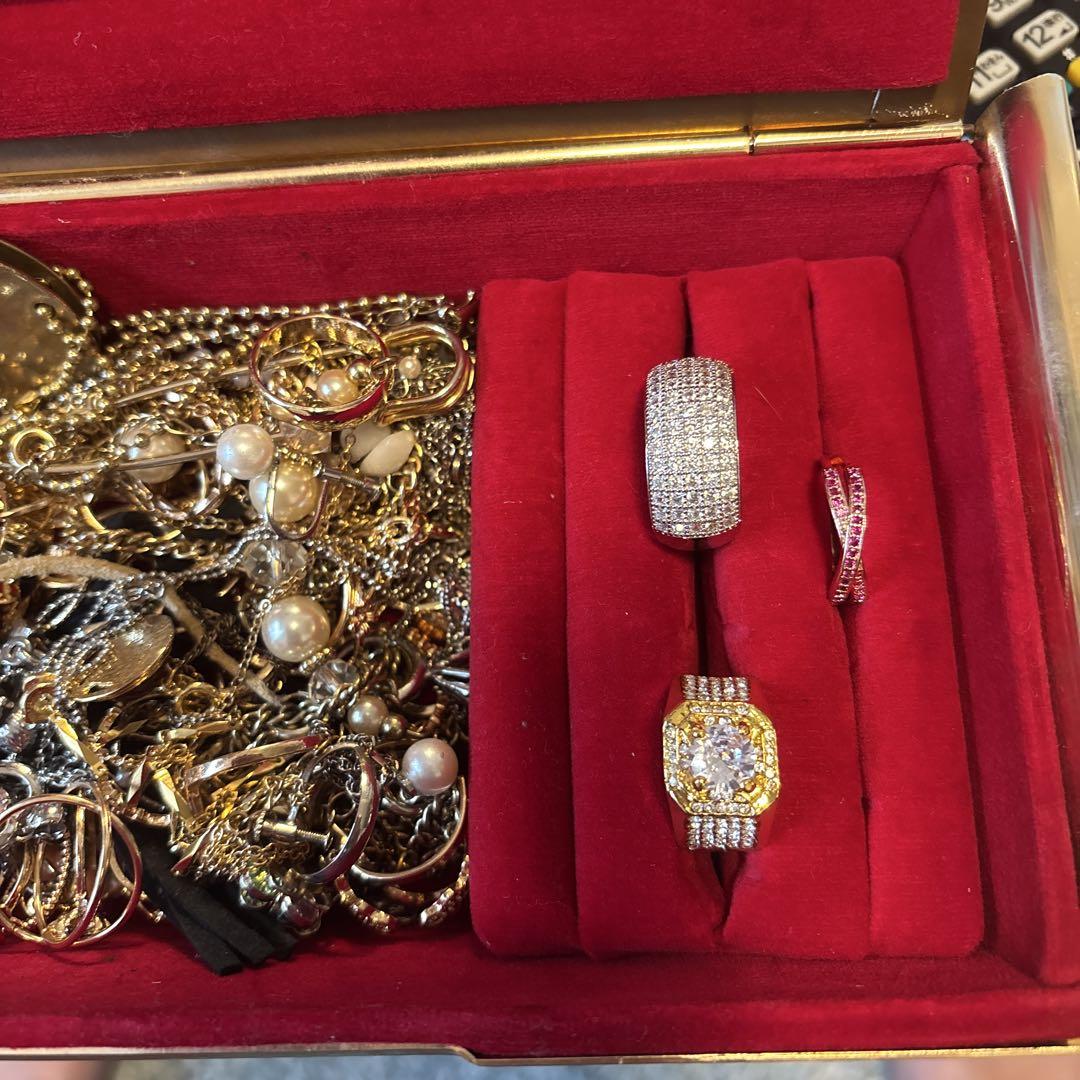 【⑲】遺品整理 ヴィンテージアクセサリーまとめ 遺品整理品ヴィンテージジュエリーボックスアクセサリーリング